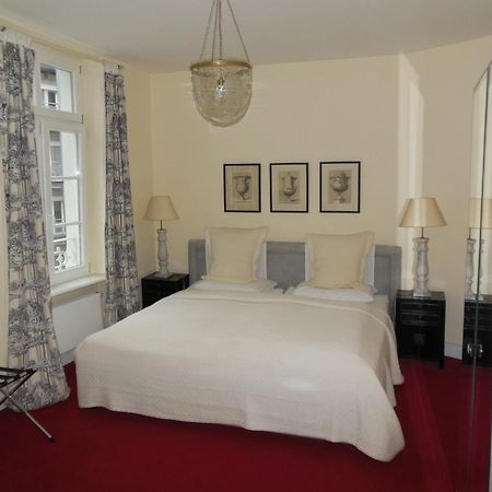 Dirazi Guesthouse & Apartments Gmbh Frankfurt am Main Luaran gambar