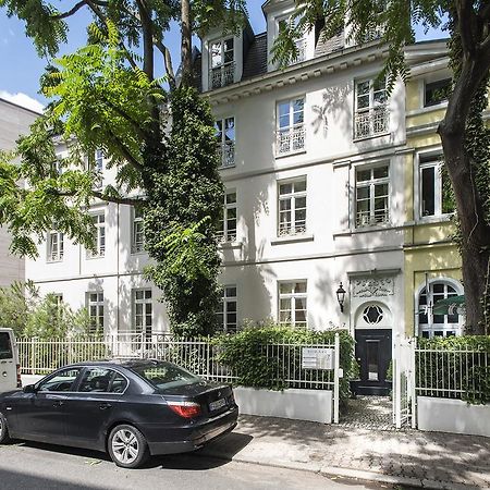 Dirazi Guesthouse & Apartments Gmbh Frankfurt am Main Luaran gambar