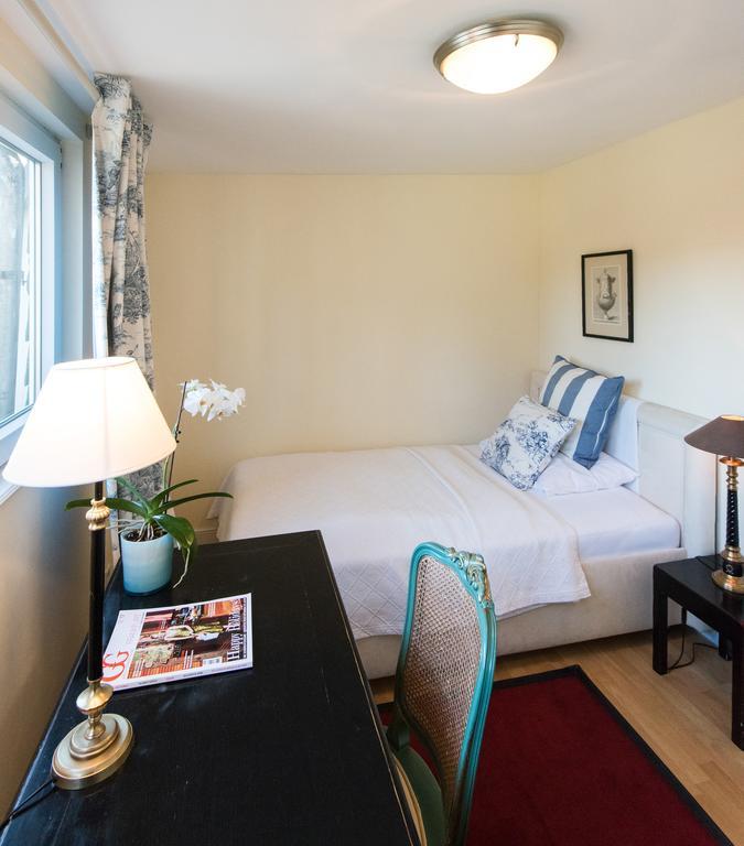 Dirazi Guesthouse & Apartments Gmbh Frankfurt am Main Luaran gambar