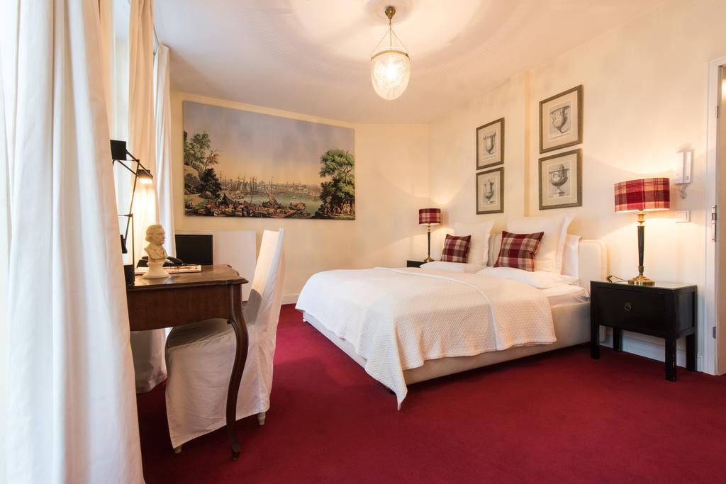 Dirazi Guesthouse & Apartments Gmbh Frankfurt am Main Luaran gambar