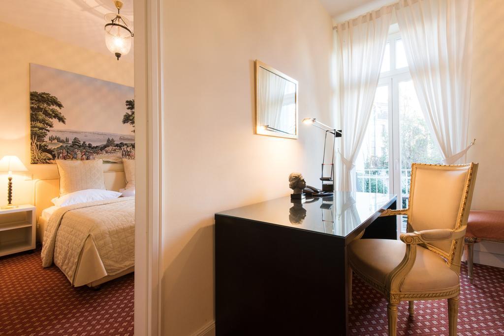 Dirazi Guesthouse & Apartments Gmbh Frankfurt am Main Luaran gambar