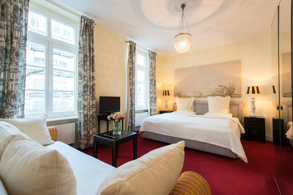 Dirazi Guesthouse & Apartments Gmbh Frankfurt am Main Luaran gambar