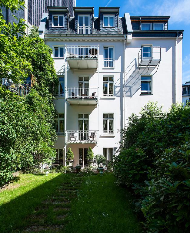 Dirazi Guesthouse & Apartments Gmbh Frankfurt am Main Luaran gambar