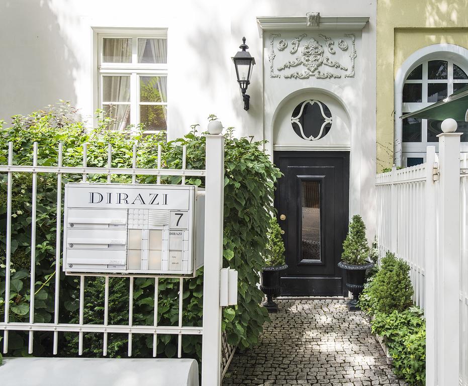 Dirazi Guesthouse & Apartments Gmbh Frankfurt am Main Luaran gambar